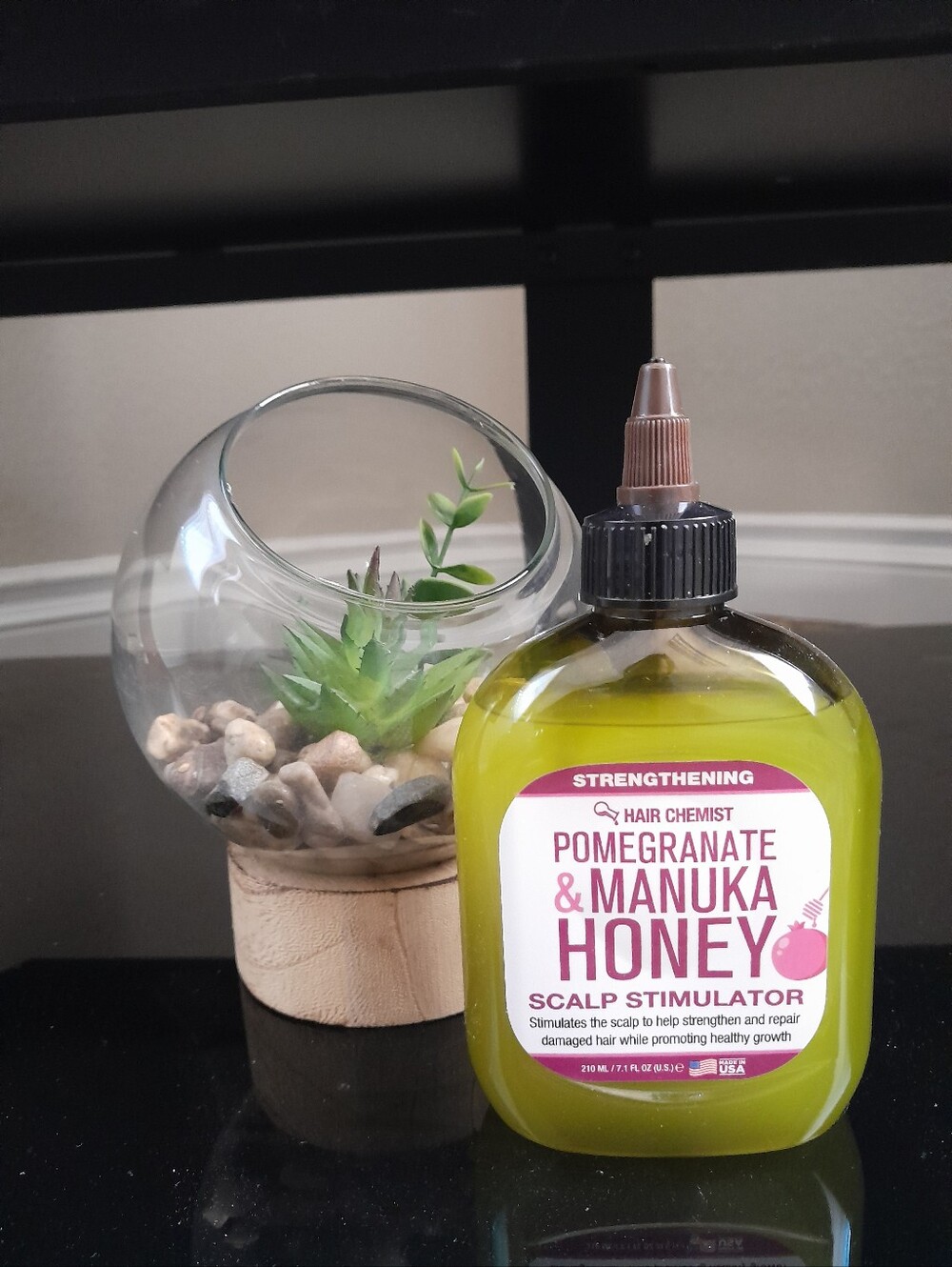 Strengthening Pomegranate & Manuka Honey Scalp Stimulator NWT Size:7.1oz